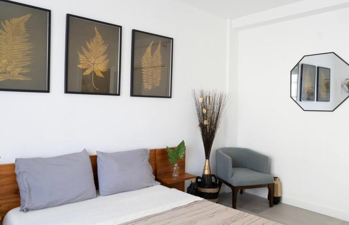 Newely Remodeled Apartment Only 1 Min To The Beach! ไมอามีบีช ภายนอก รูปภาพ