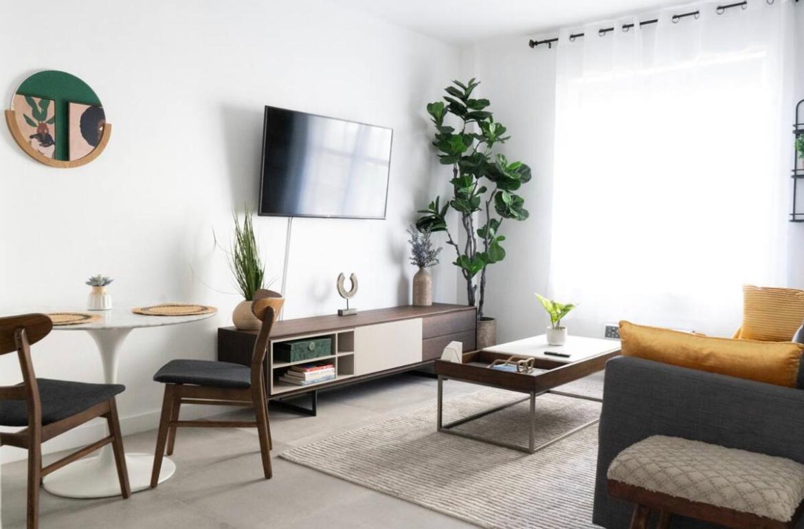 Newely Remodeled Apartment Only 1 Min To The Beach! ไมอามีบีช ภายนอก รูปภาพ